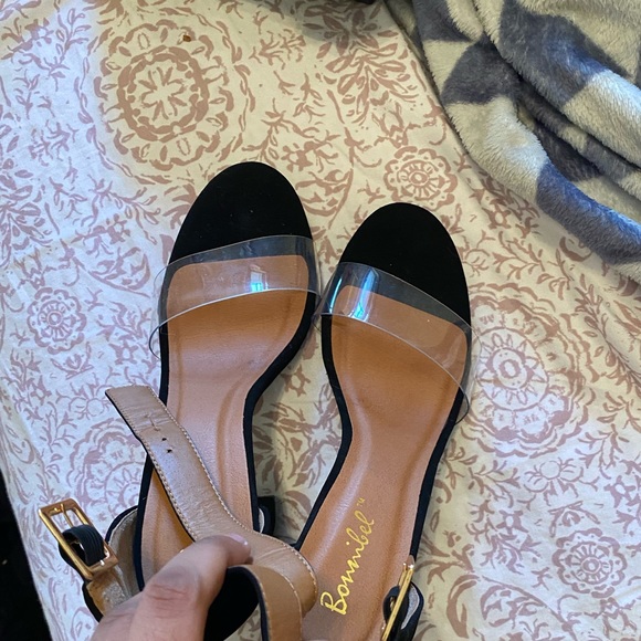 High heels - Picture 1 of 2